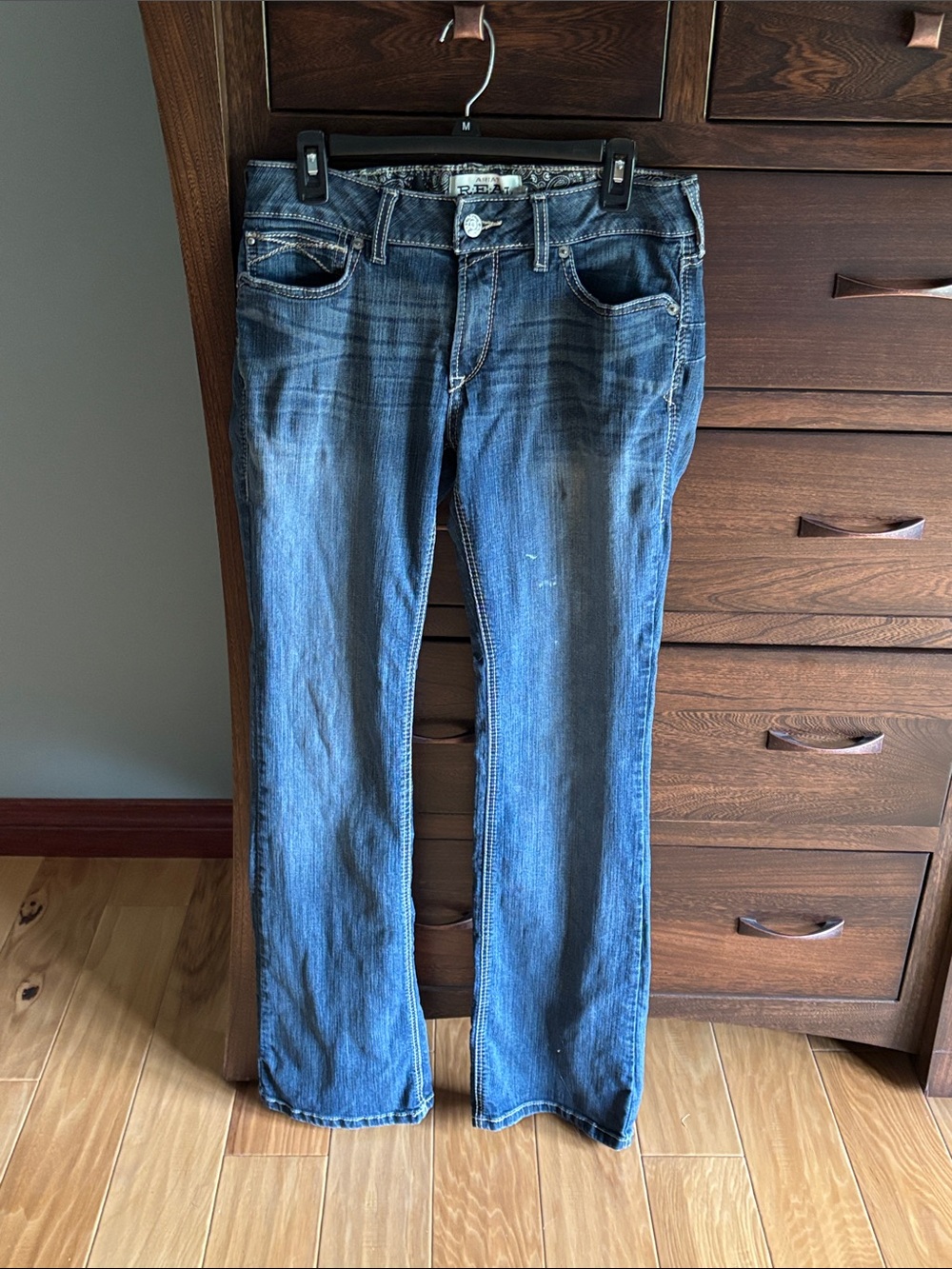31 long bootcut Ariat jeans